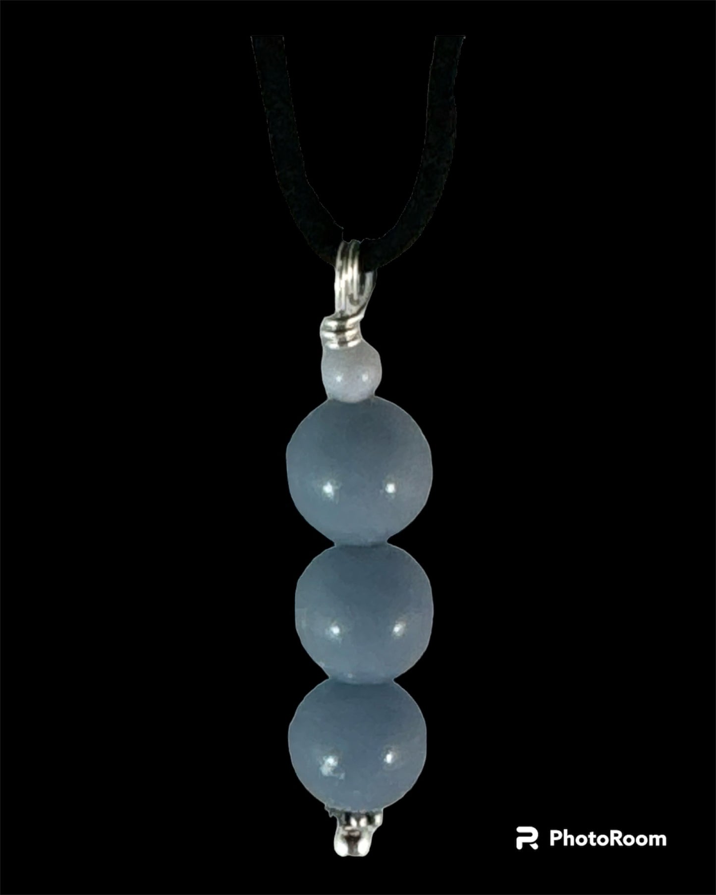 Angelit pendant (x3/ 8mm round drop)