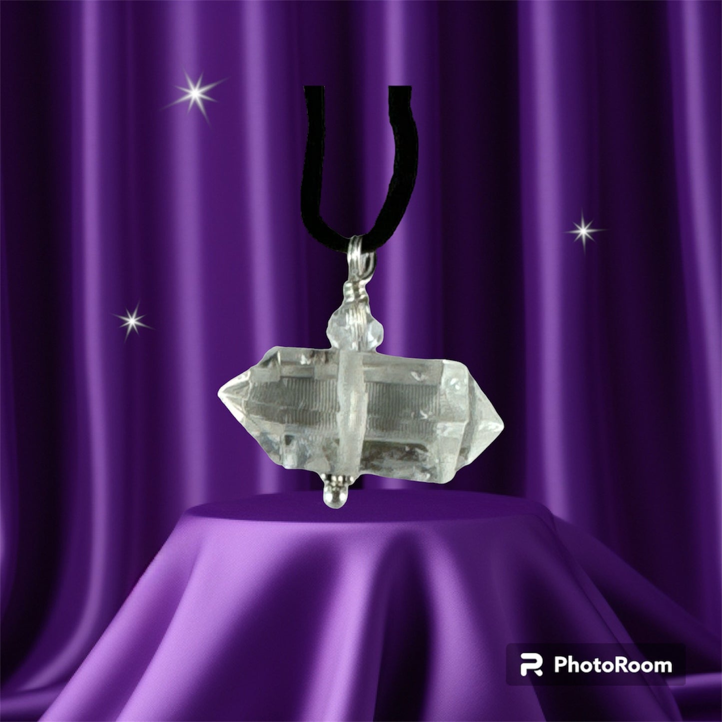 Clear Quartz pendant (double terminated horizontal)