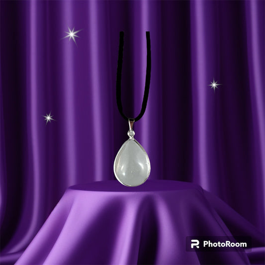 Clear Quartz pendant (tear shape)